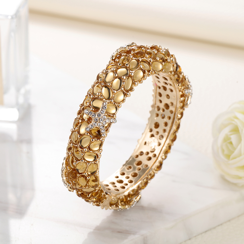 Sally's Paradise Christmas gif - Paradise Jewelry & Watches Llc Photos review and price